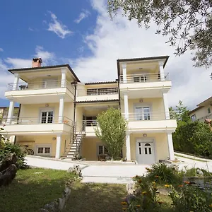 Apartman Rajci